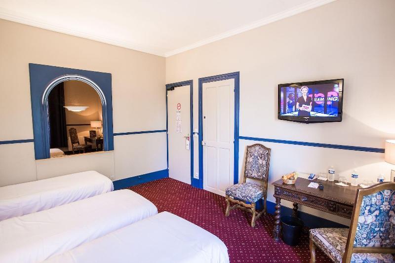 Chenal Hotel