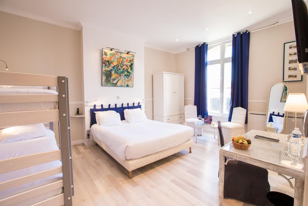 Hotel Chenal 3*